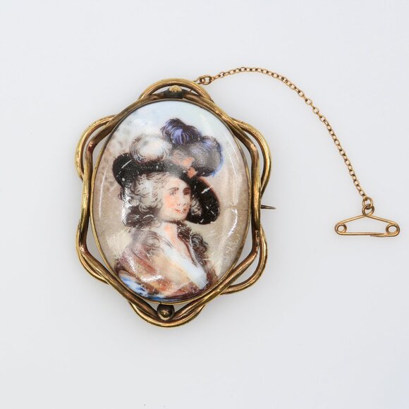 Antique Victorian Lady With Plumed Hat Transferware Porcelain Brooch Early 1900s - Picture 1 of 4